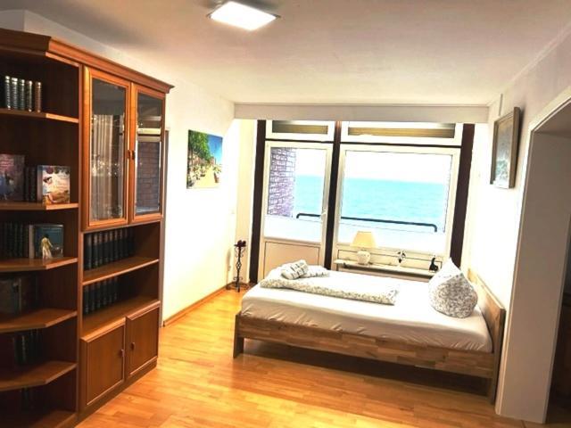 Ferienwohnung Im Strandhotel Wyk auf Foehr Luaran gambar